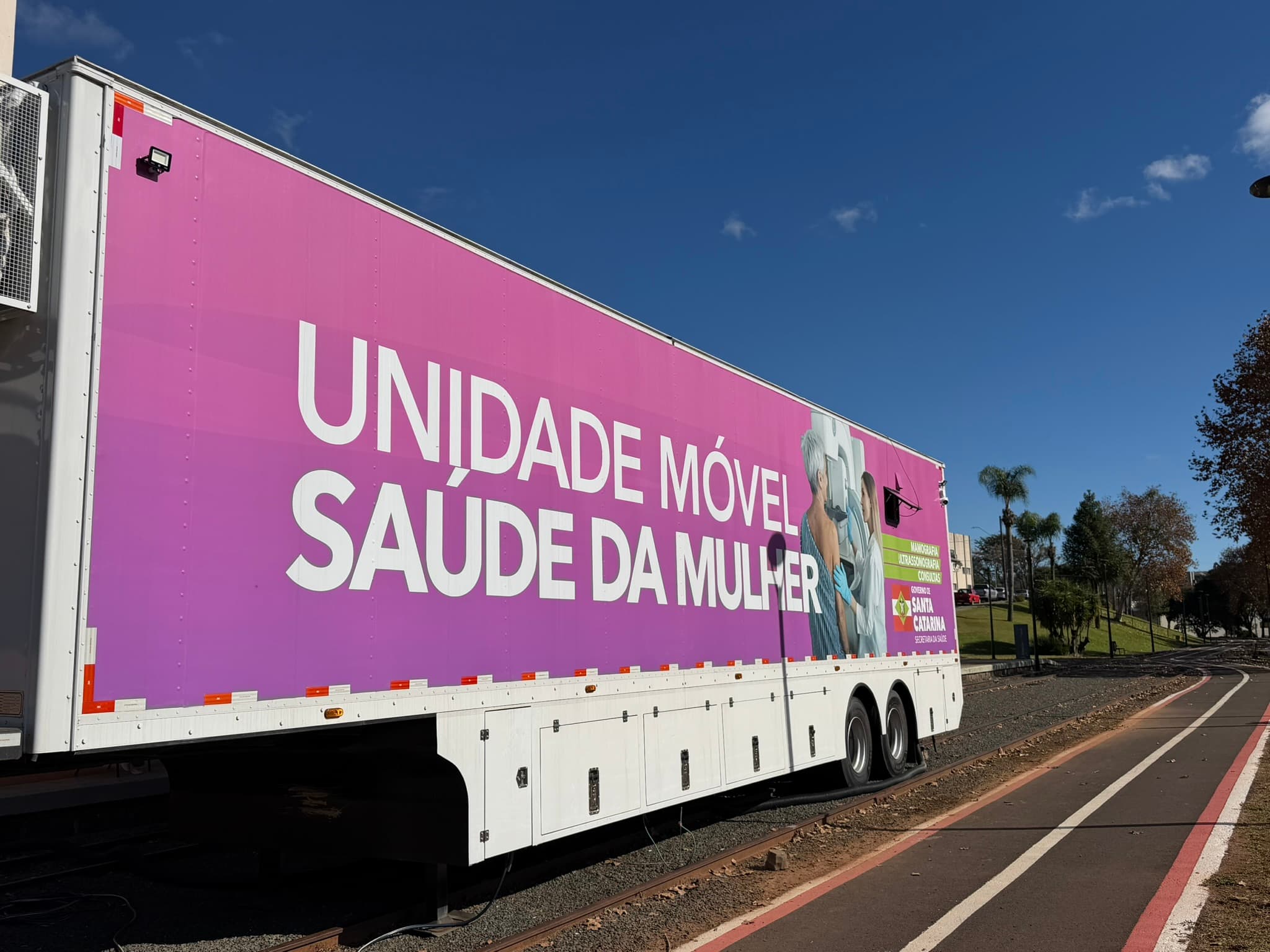 Unidade Móvel de Saúde Amplia Acesso a Exames de Mama em Caçador